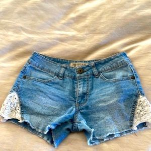 Girls guess jean shorts